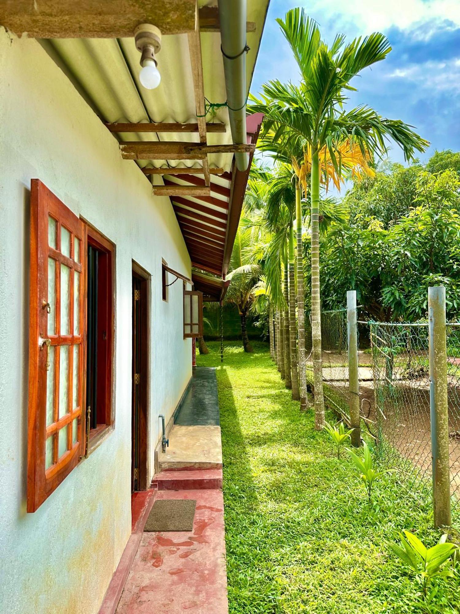 Jasmin Homestay Marakolliya Tangalle Bagian luar foto